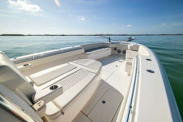 Contender 44 ST Yacht For Sale