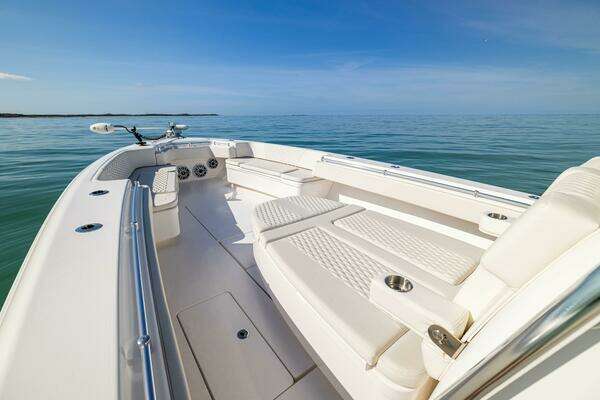 Contender 44 ST Yacht For Sale