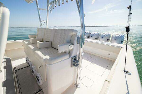 Contender 44 ST Yacht For Sale