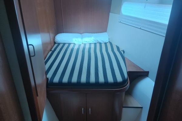 Robertson & Caine Leopard 46 Yacht For Sale