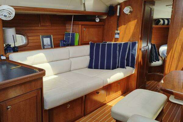 Hunter 50 Yacht For Sale