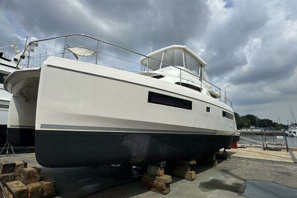 Leopard 43 Powercat Yacht For Sale
