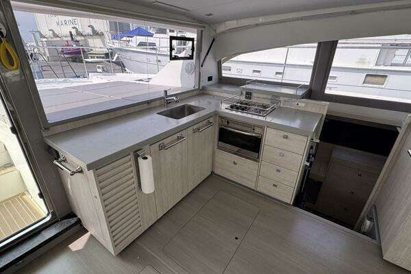 Leopard 43 Powercat Yacht For Sale