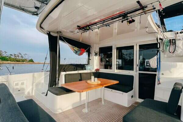Lagoon  Yacht For Sale