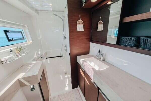 Lagoon  Yacht For Sale