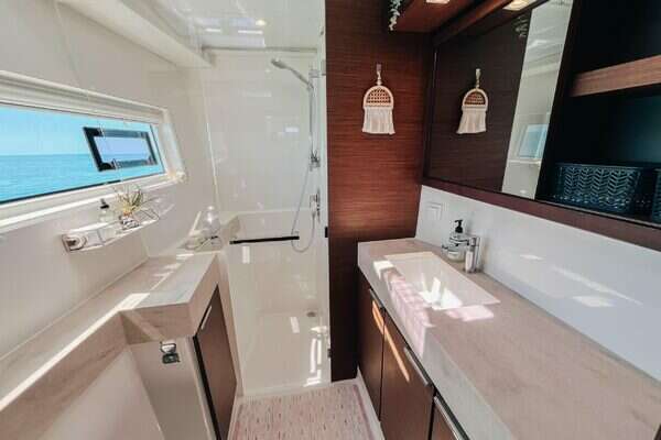 Lagoon  Yacht For Sale