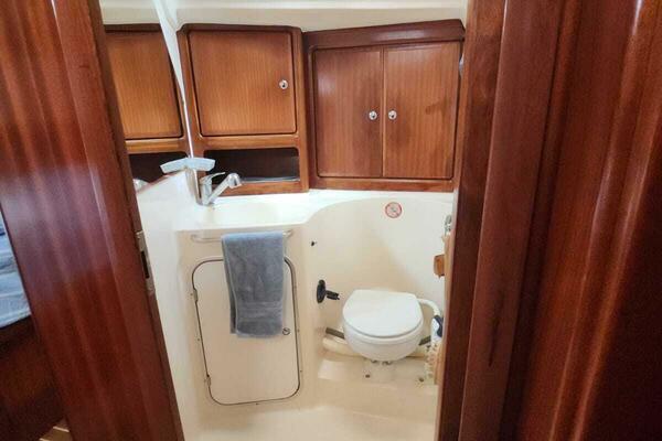 Gillmoe 42ft Bavaria Yacht For Sale