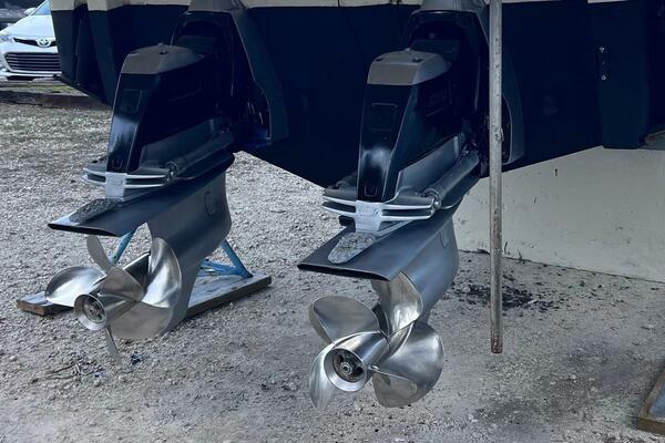 Menina Brasileira 33ft Chaparral Yacht For Sale