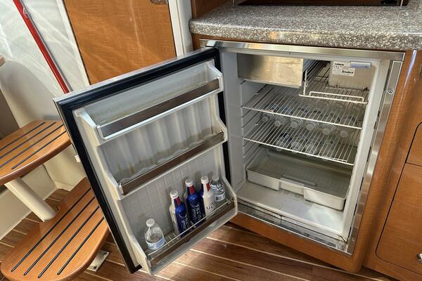 Menina Brasileira 33ft Chaparral Yacht For Sale