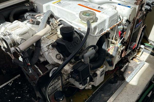 Menina Brasileira 33ft Chaparral Yacht For Sale