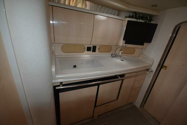 Lucy 36ft Sea Ray Yacht For Sale