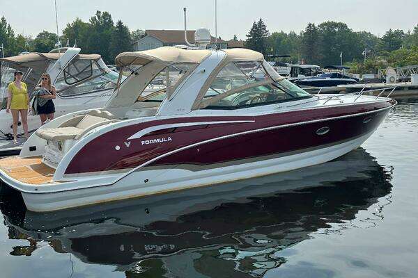 35-ft-Formula-2011-350 Sun Sport-Port Severn Ontario Canada yacht for sale