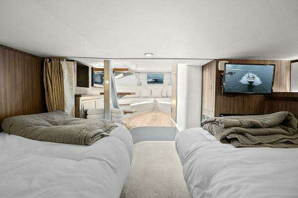 Sea Ray 320 DA-OB Yacht For Sale
