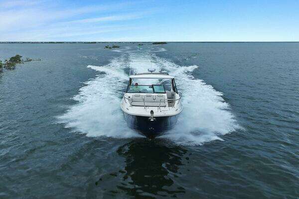 Sea Ray 320 DA-OB Yacht For Sale