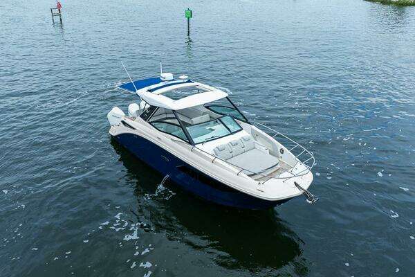 Sea Ray 320 DA-OB Yacht For Sale