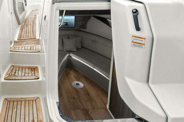 Sea Ray 320 DA-OB Yacht For Sale