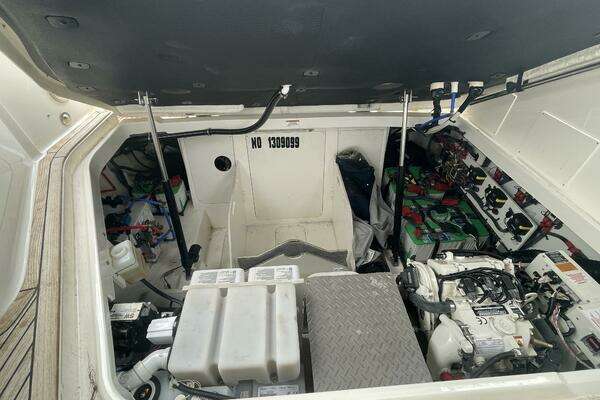 Sea Ray 320 DA-OB Yacht For Sale