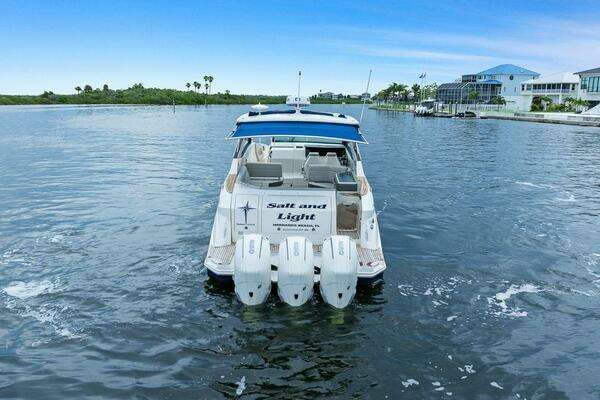 Sea Ray 320 DA-OB Yacht For Sale