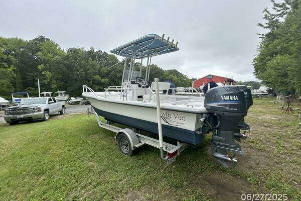 Photo of the 2007 Twin Vee Catamaran "22' Twin Vee"