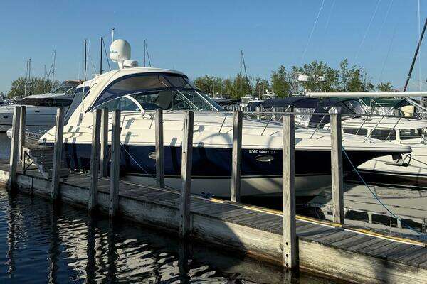 2006 Cruisers Yachts 42
