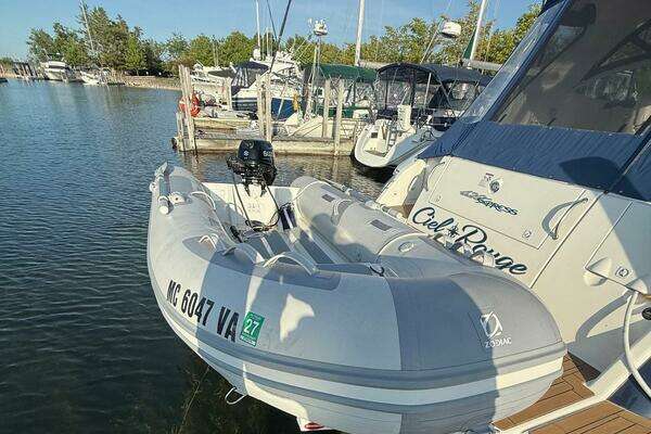 Cruisers Yachts 420 Express Yacht For Sale