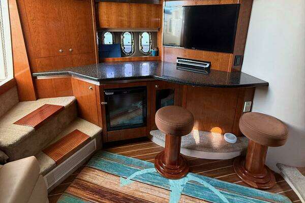 Cruisers Yachts 420 Express Yacht For Sale