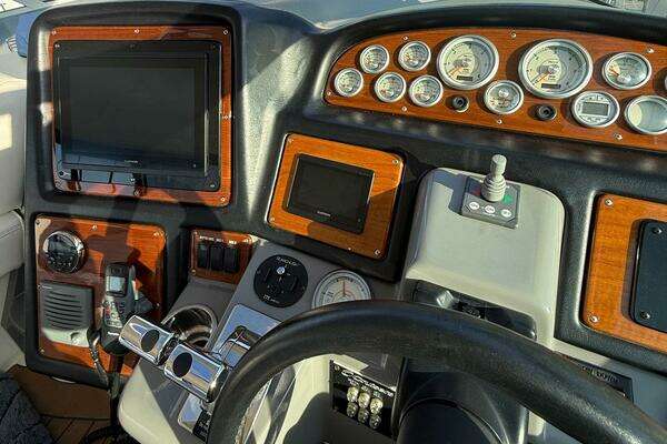 Cruisers Yachts 420 Express Yacht For Sale