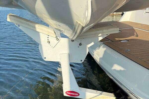 Cruisers Yachts 420 Express Yacht For Sale