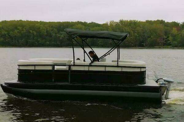 Photo of the 2024 Vision WX Tritoon "WX-003"