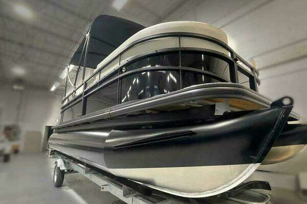 Photo of the 2024 Vision WX Tritoon "WX-003"