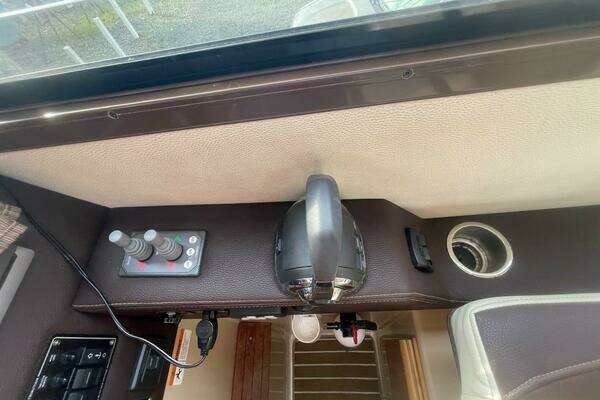 Cutwater 30 Sedan Yacht For Sale