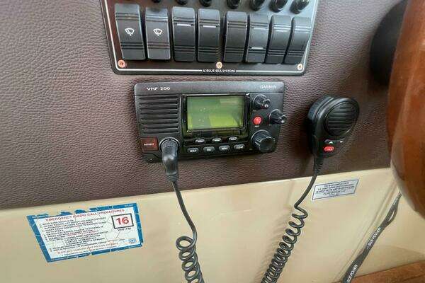 Cutwater 30 Sedan Yacht For Sale
