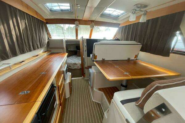 Cutwater 30 Sedan Yacht For Sale
