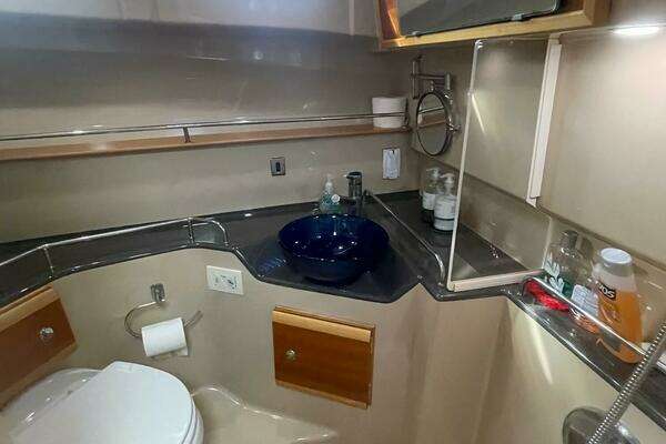 Cutwater 30 Sedan Yacht For Sale