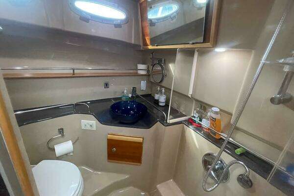 Cutwater 30 Sedan Yacht For Sale