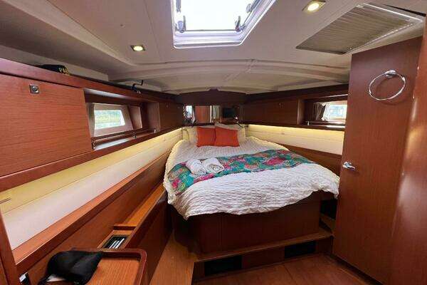 Beneteau Oceanis 45 Yacht For Sale