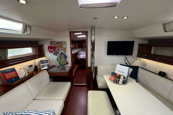 Beneteau Oceanis 45 Yacht For Sale
