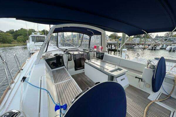 Beneteau Oceanis 45 Yacht For Sale