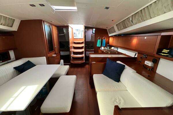 Beneteau Oceanis 45 Yacht For Sale