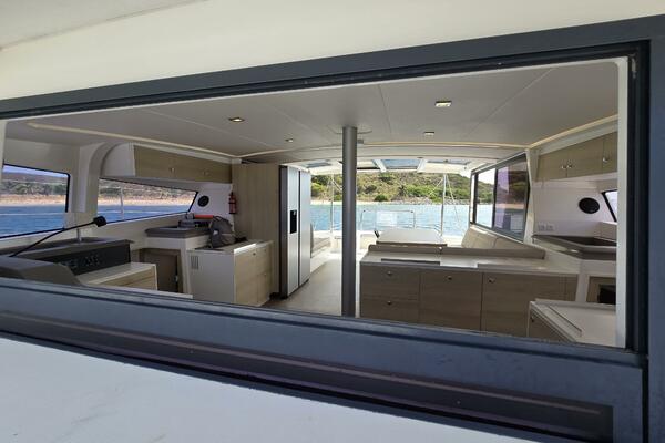 Tropical D Tour 43ft Bali Yacht For Sale