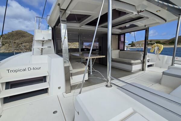 Tropical D Tour 43ft Bali Yacht For Sale