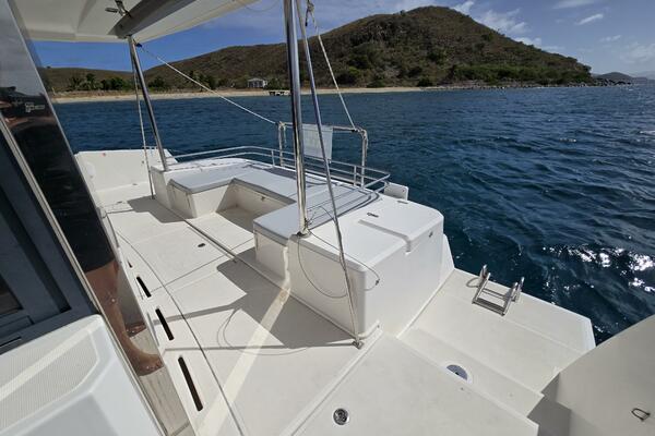 Tropical D Tour 43ft Bali Yacht For Sale