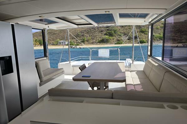 Tropical D Tour 43ft Bali Yacht For Sale