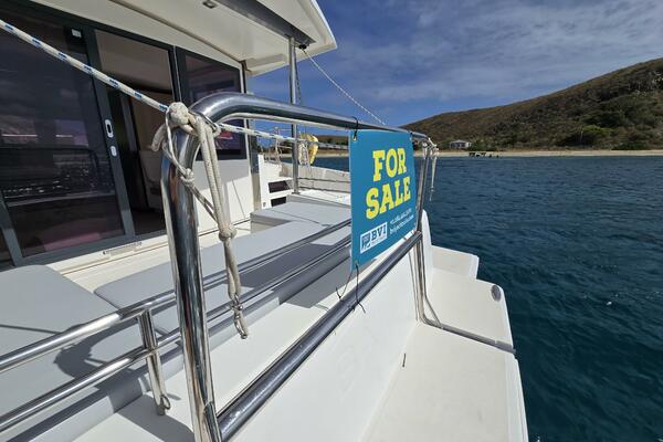 Tropical D Tour 43ft Bali Yacht For Sale