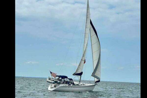 36-ft-Hunter-1992--Luffing Life Rock Hall Maryland United States  yacht for sale