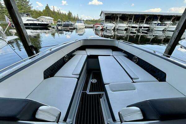 Monterey 378 Super Express Yacht For Sale