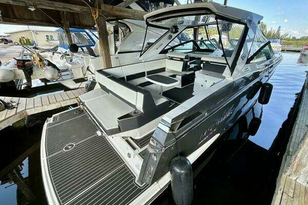 Monterey 378 Super Express Yacht For Sale