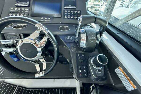Monterey 378 Super Express Yacht For Sale