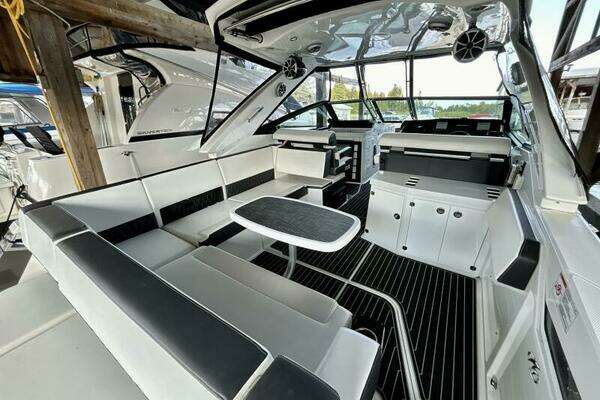 Monterey 378 Super Express Yacht For Sale