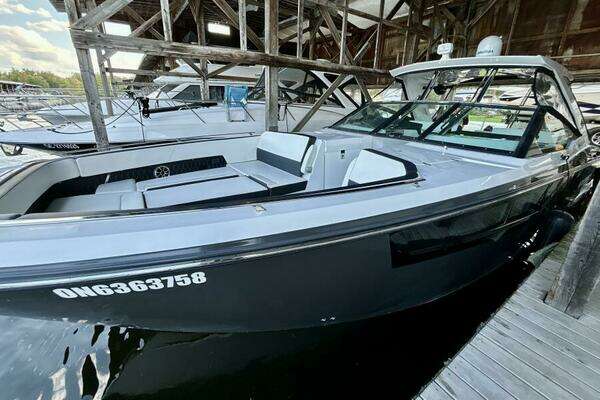 Monterey 378 Super Express Yacht For Sale